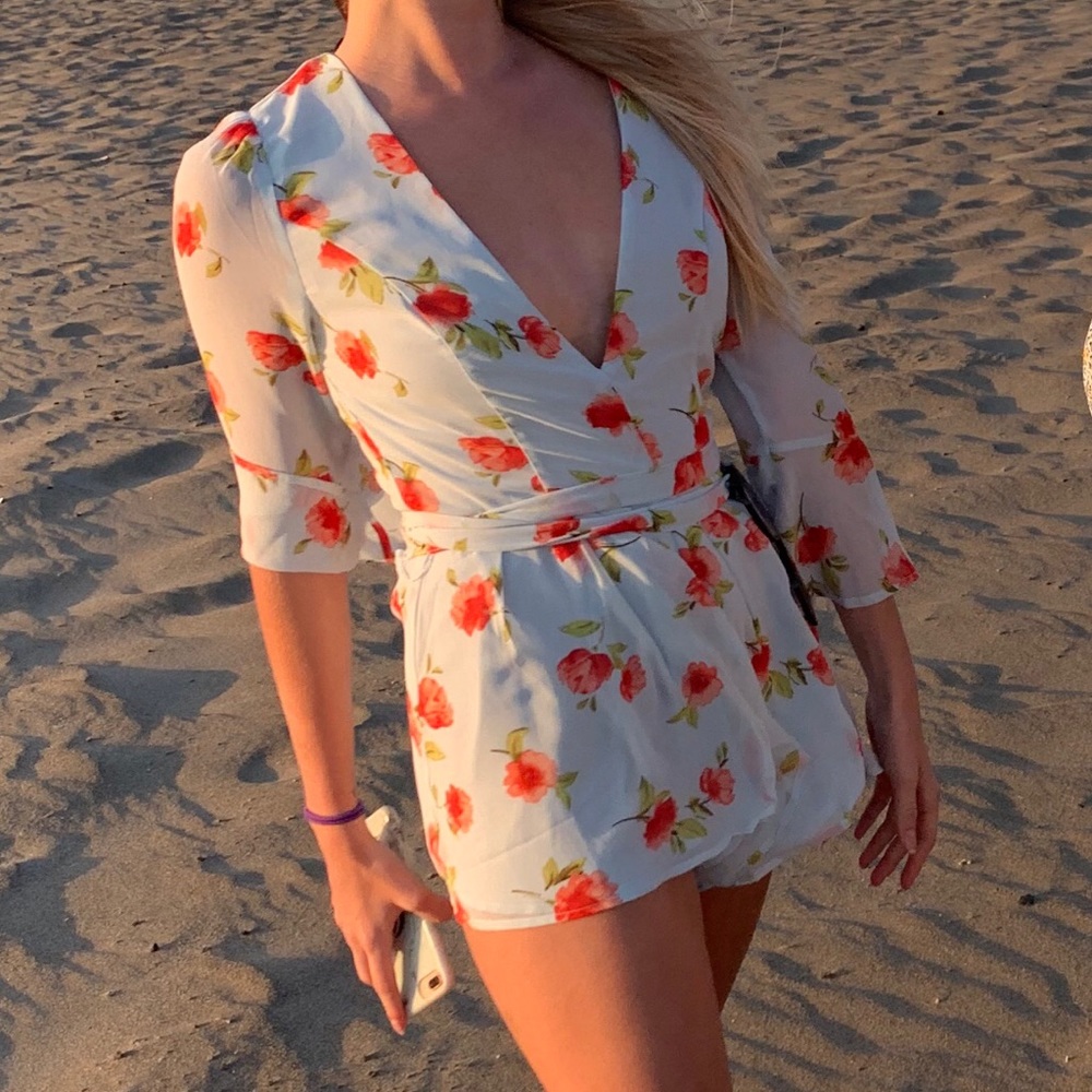 Romper - Picture 2 of 8